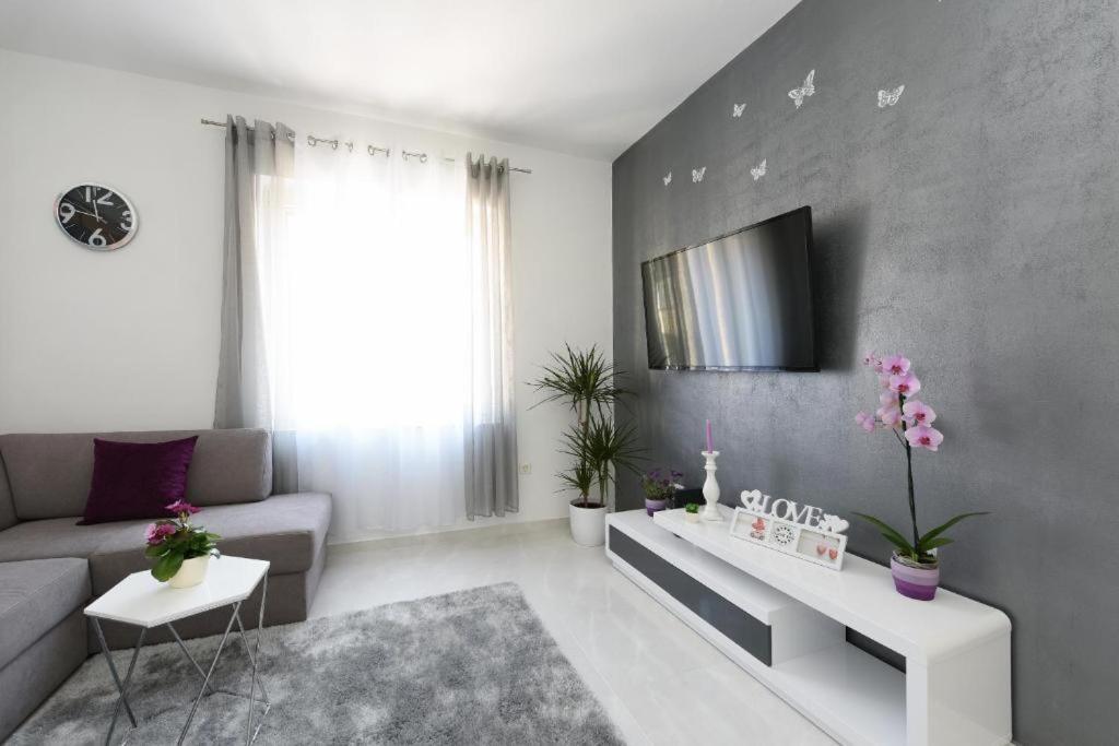 Apartment Lant ซาดาร์ ภายนอก รูปภาพ